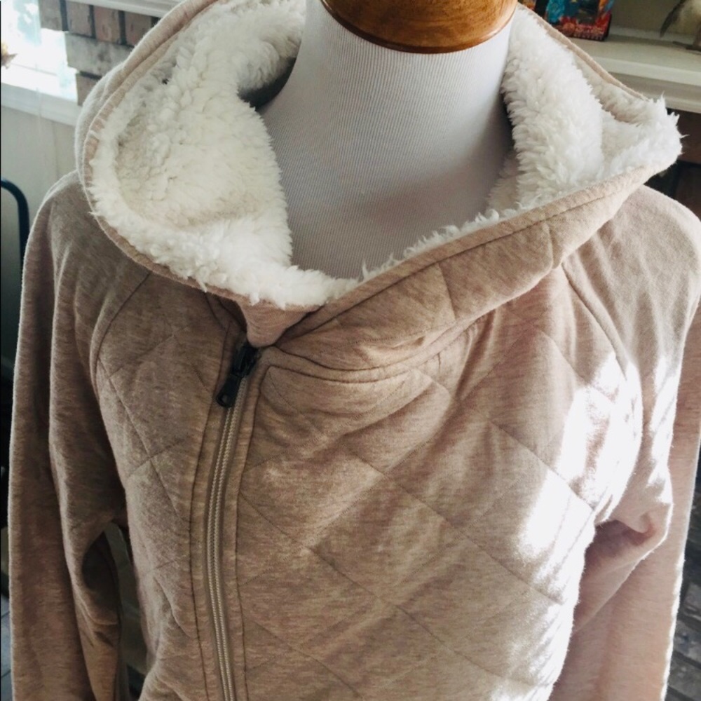 Ugg Lightweight Jacket Size Xs - image 2
